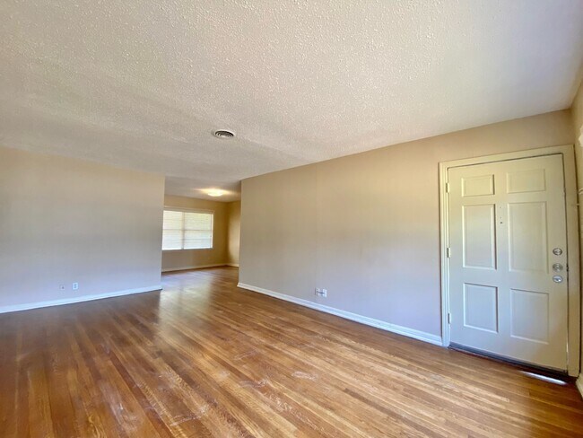 Foto del edificio - 4904 Tamarisk St