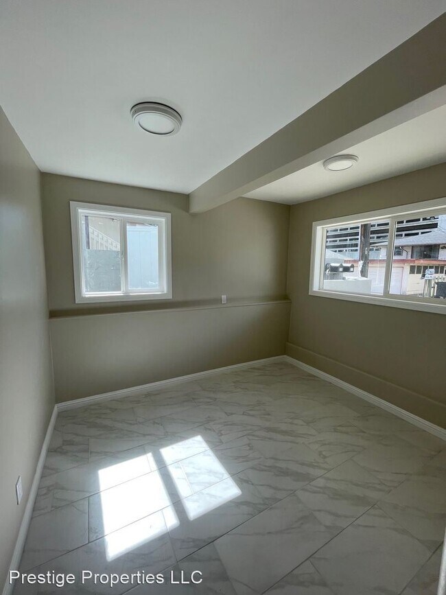 Foto del edificio - 4 br, 3 bath House - 217 N Kuakini Street