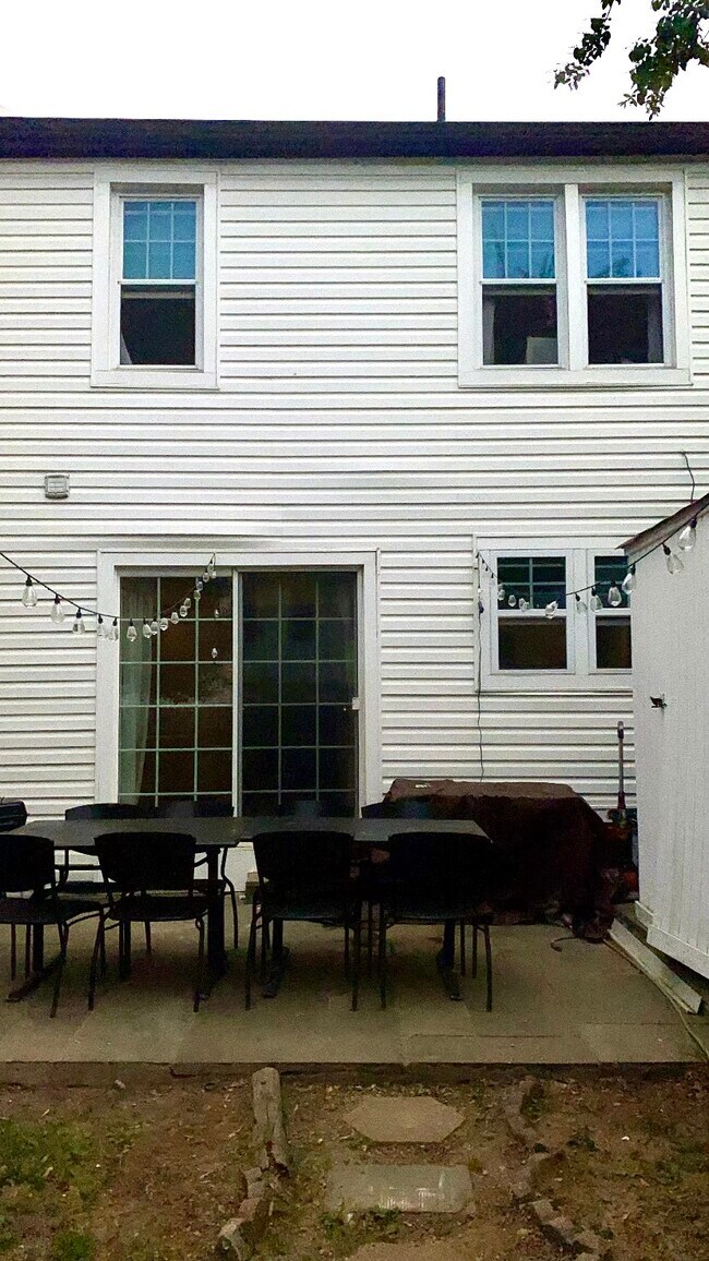 Foto del edificio - 33 County Ct