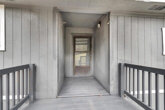 Building Photo - 1478 Apache Dr