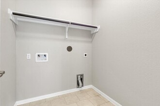 Building Photo - 306 Merlot Dr