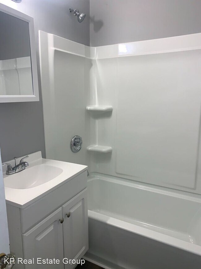 Foto del edificio - 2 br, 1 bath House - 527 S. Napoleon Ave.