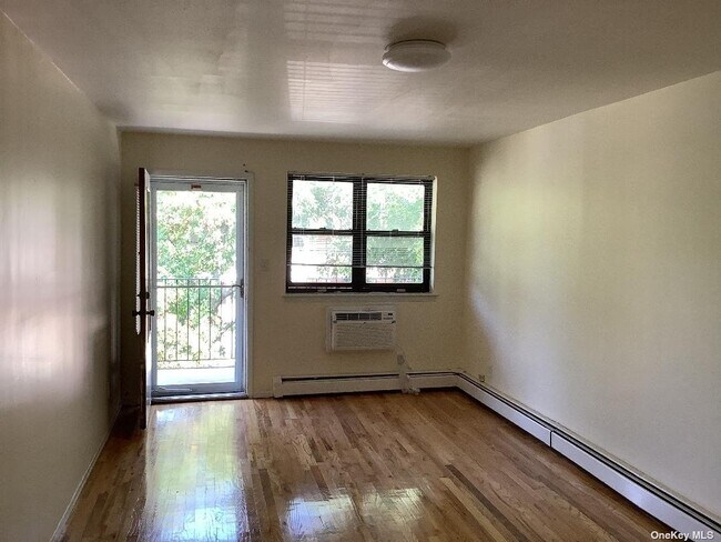 Building Photo - 78-2 153rd Ave