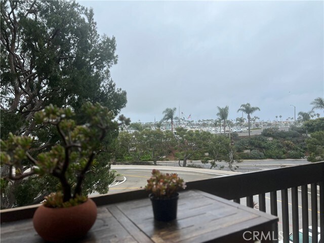 Foto del edificio - 9312 Marina Pacifica Dr N
