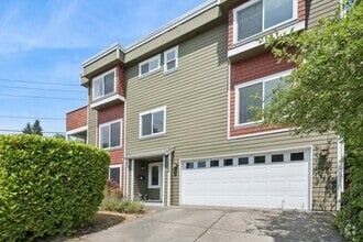 Building Photo - 1226 N 48th St