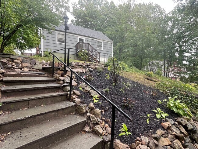 Foto del edificio - 3 Tryon Ave