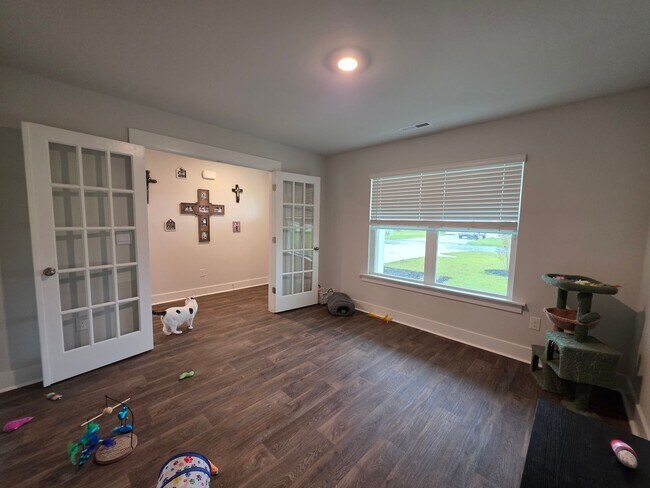 Foto del edificio - 1219 Inner Banks Ln