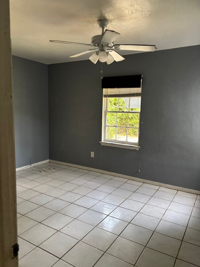 Foto del edificio - 1007 NE 112th St