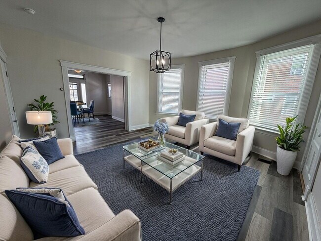 Foto del edificio - 2031 Hewitt Ave