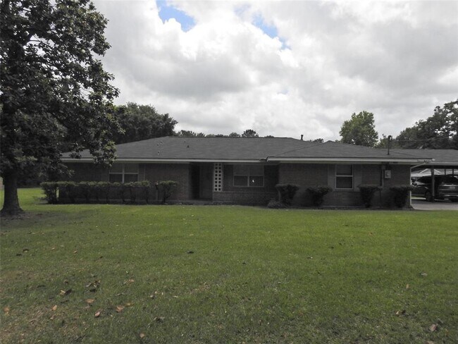 Foto del edificio - 22590 Cuttler Rd