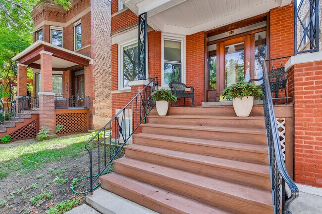 Foto del edificio - 2147 W Addison St