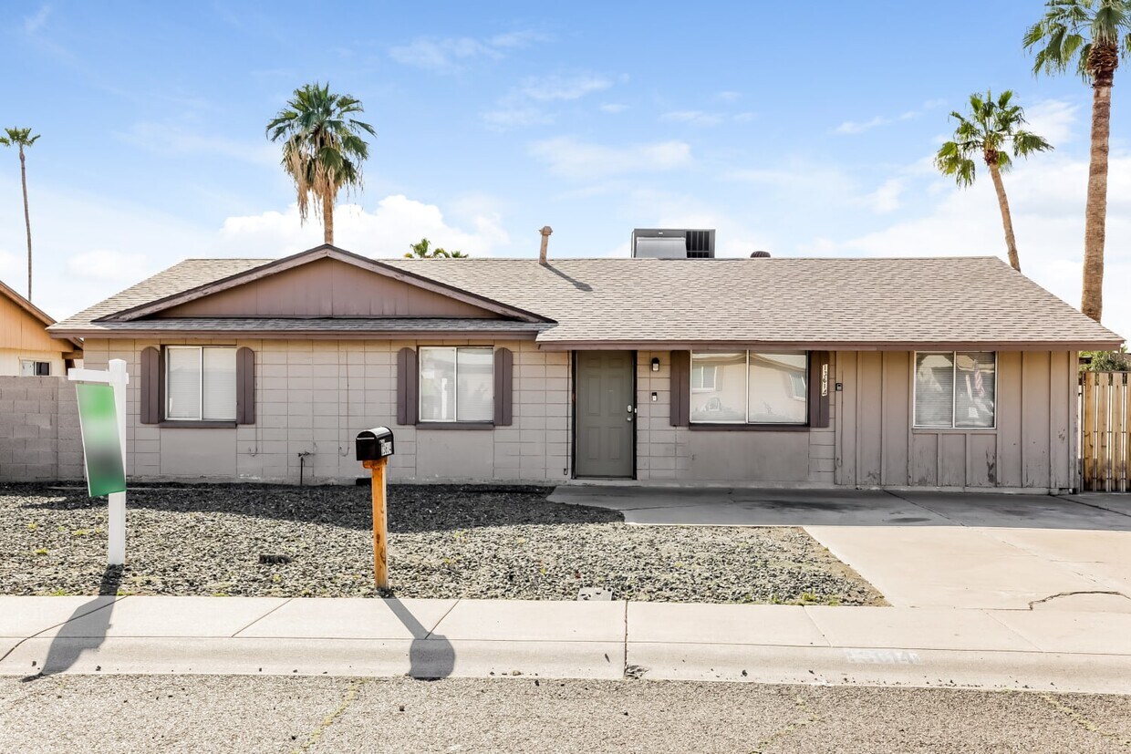 Primary Photo - 13614 N 18Th Ave