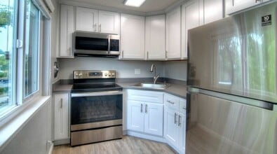 Building Photo - 2240 Angela Ct