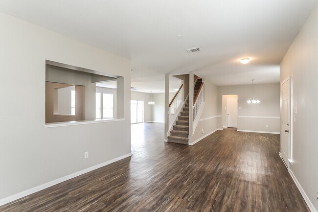 Foto del edificio - 16318 Autumn Leigh Dr