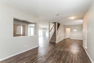 Building Photo - 16318 Autumn Leigh Dr