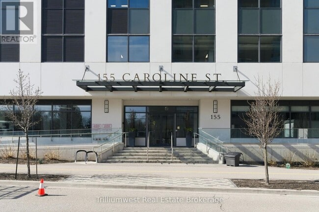 Building Photo - 155 Caroline St S