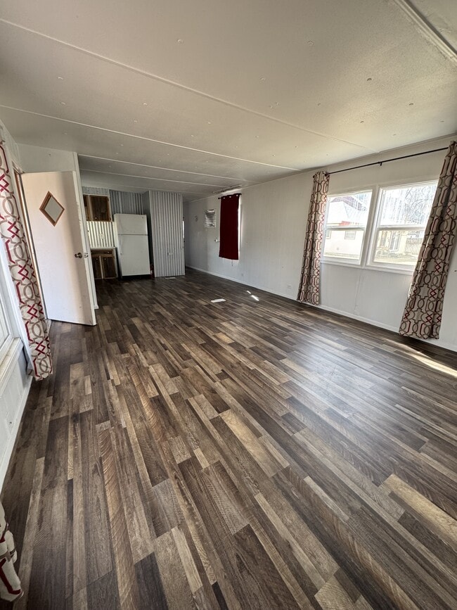 Building Photo - 514 E St