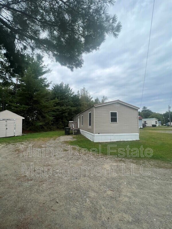47 Pheasant Hill Trailer Park, Milford, ME 04461 House Rental in
