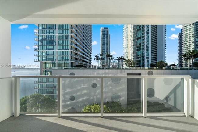 Foto del edificio - 3301 NE 5th Ave