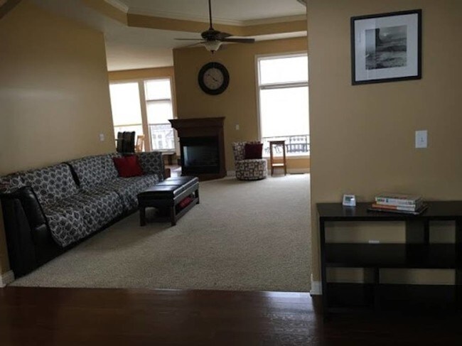 Foto del edificio - 7905 Shady Lake Dr