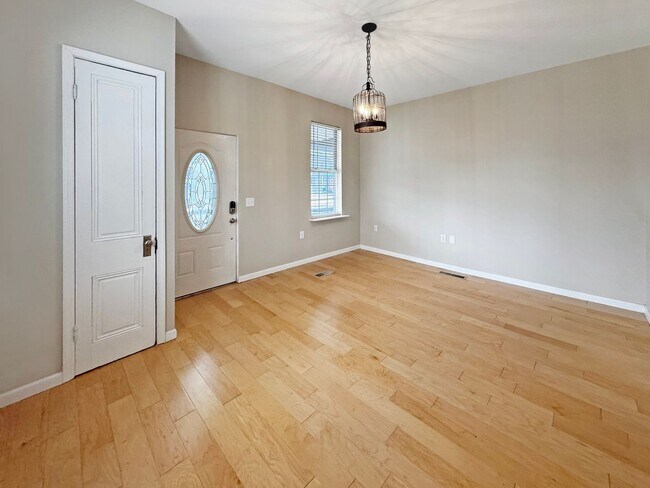 Foto del edificio - Cozy Vibes, 2 bedroom duplex, pet friendly!!!!