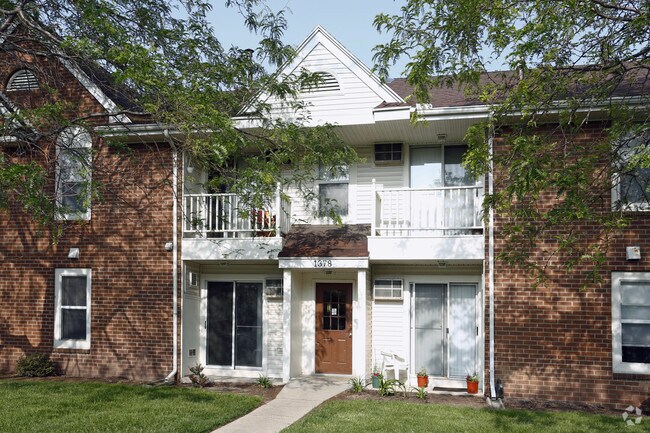 Chesterfield Of Maumee Apartments Maumee Oh Apartments Com