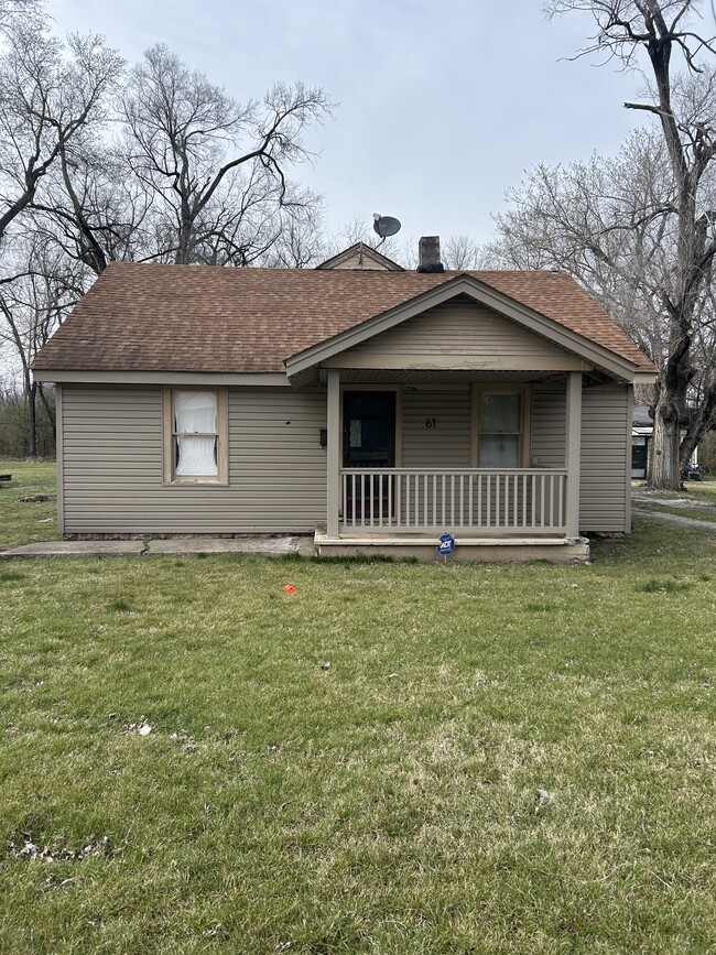 Building Photo - 61 S 49th St