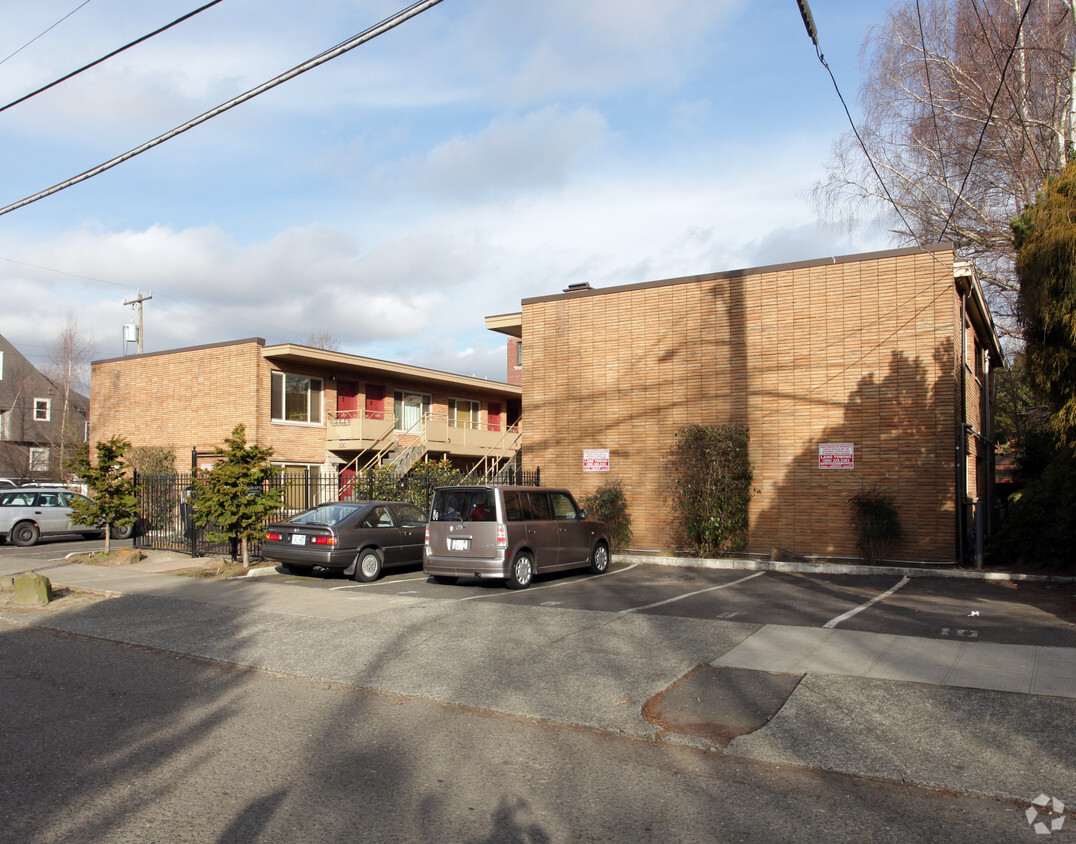 Primary Photo - Adamson Apartments