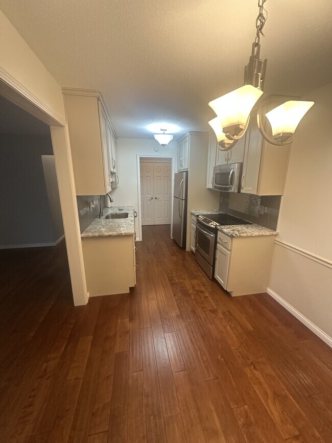 Foto del edificio - 4380 Brookside Ct