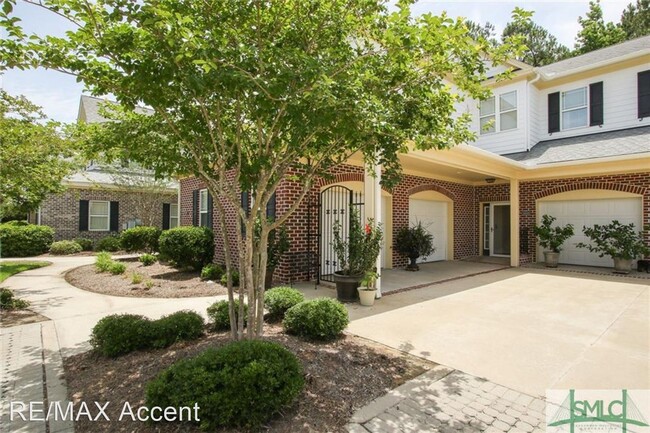 Building Photo - 4 br, 2.5 bath House - 2003 River Oak Drive