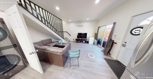 Foto del edificio - 5546 Mary Ln Dr