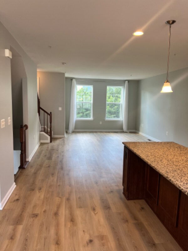 Foto del edificio - 603 Barnes St NE