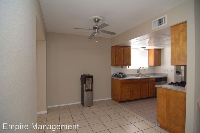 Building Photo - 4 br, 2 bath House - 9674 E.  3rd St.