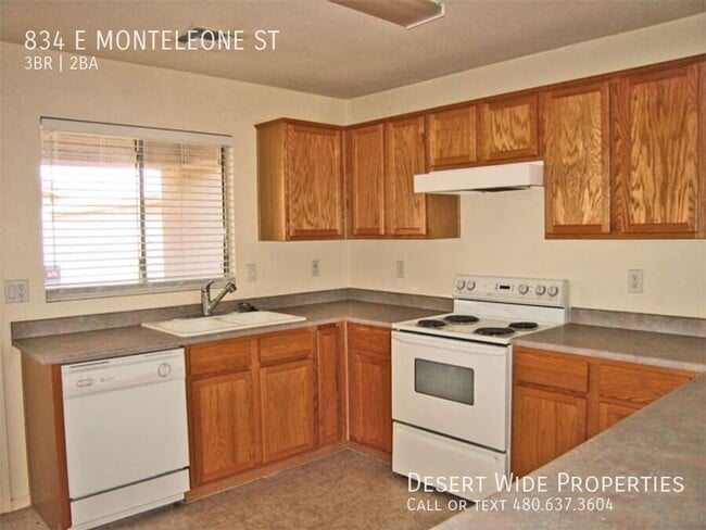 Building Photo - 834 E Monteleone St