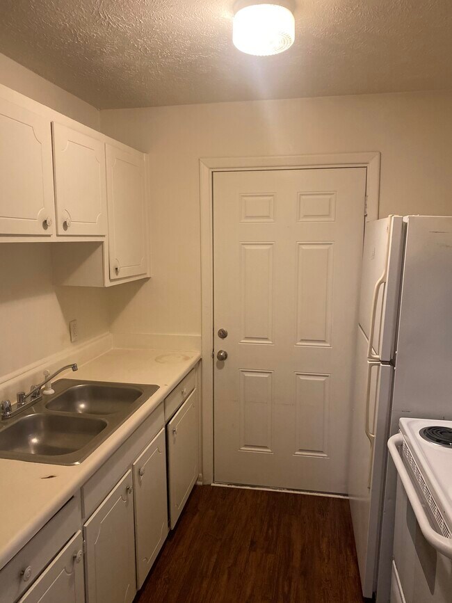 Building Photo - 3207 Tallywood Dr