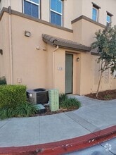 Building Photo - 50 Regency Park Cir