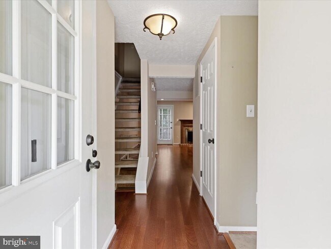 Foto del edificio - 1563 Autumn Ridge Cir