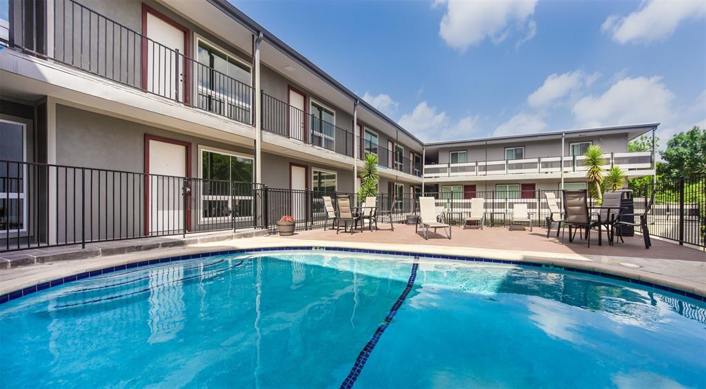 Foto principal - 3110 Red River St