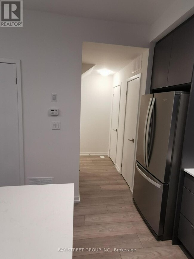 Building Photo - 26 Lytham Grn Cir