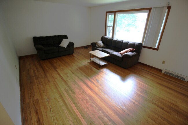 Foto del edificio - 717 S Allen St