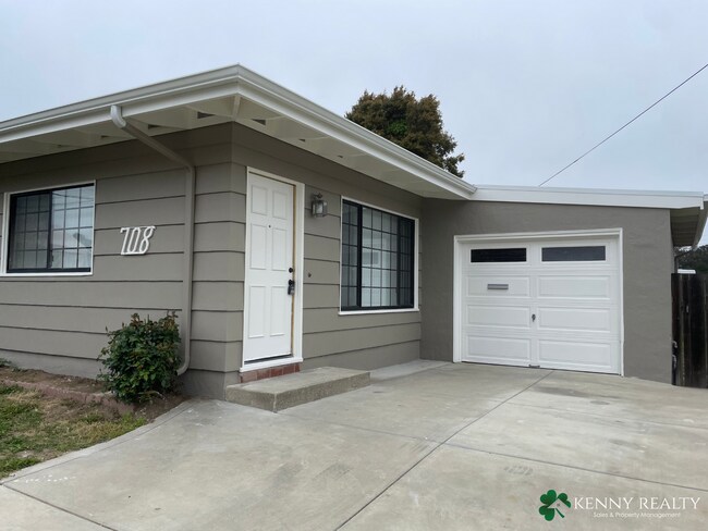 Foto del edificio - Completely Remodeled 3 Bedroom Home in Sou...