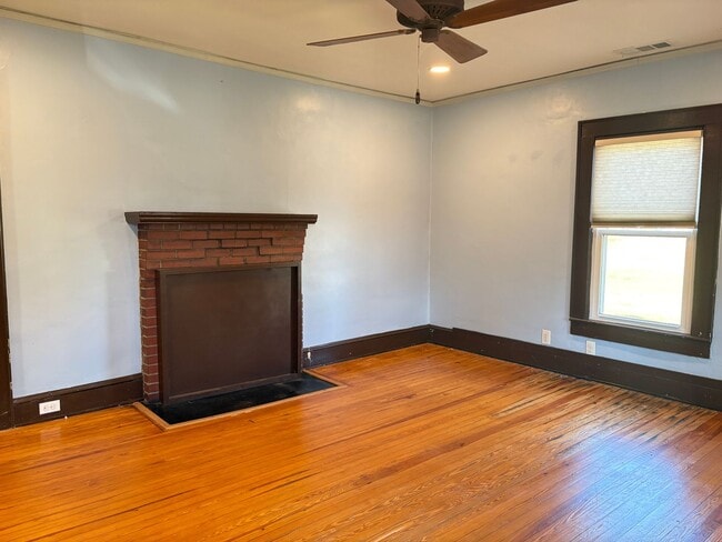 Foto del edificio - 2 Bedroom, 1 Bathroom House in Greensboro!