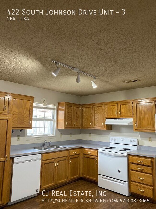 Building Photo - 422 S Johnson Dr