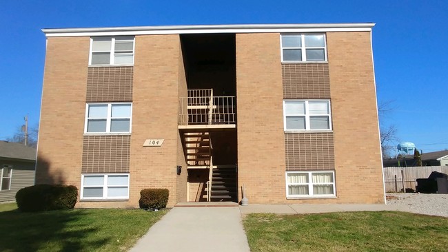 Building Photo - 104 Gale Ct