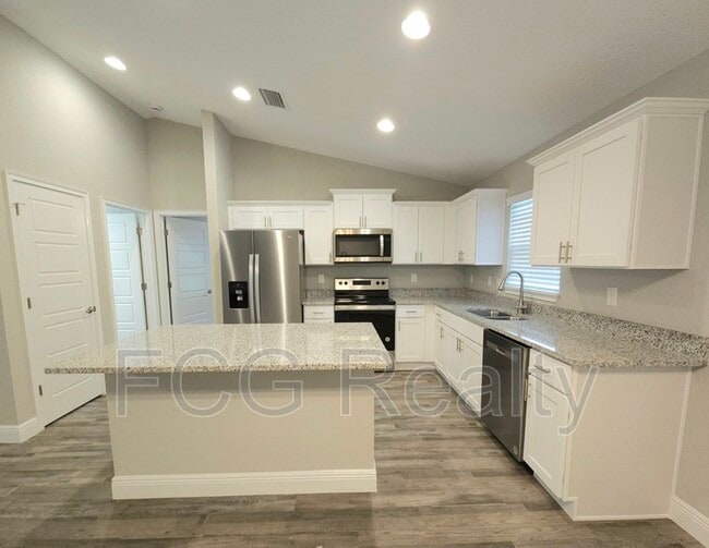 Building Photo - 31 Juniper Radial