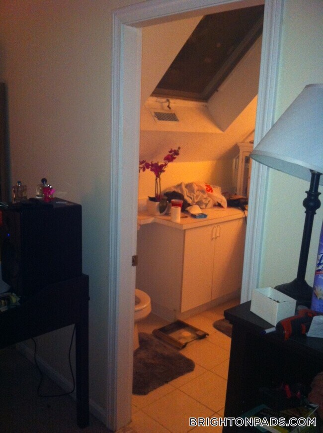 Foto del edificio - 9 Etna St