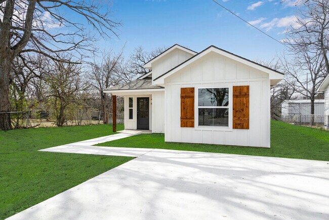 Foto del edificio - 1521 S Rusk Ave