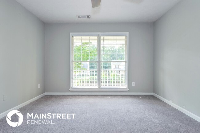 Building Photo - 160 Willow Tree Terrace