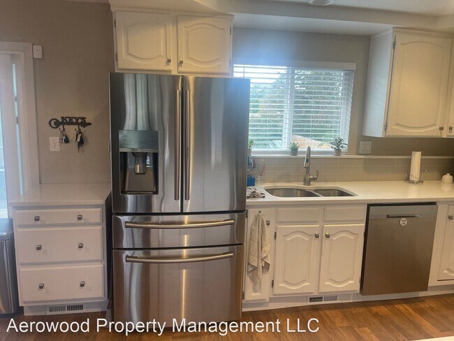 Foto del edificio - 5 br, 2 bath House - 7183 S Clarkson Street