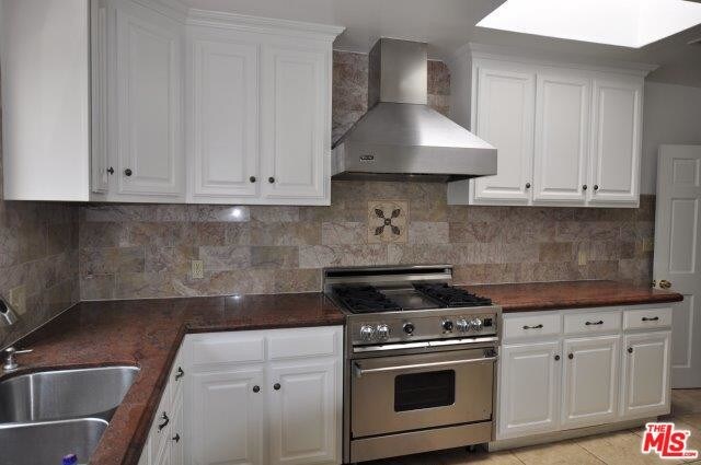 Building Photo - 237 S Wetherly Dr